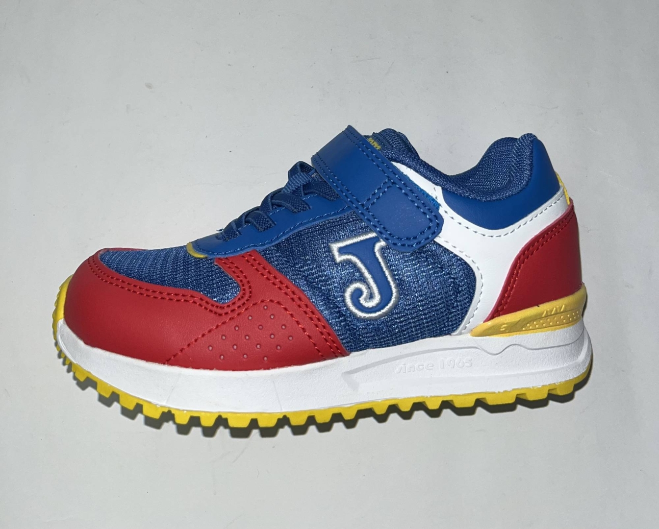 Zapatillas JOMA modelo TORNADO con belcro en azulón. D-117