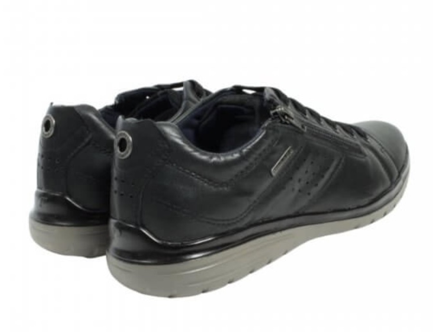 Zapato casual para hombre en piel color negro de PEGADA. H-293