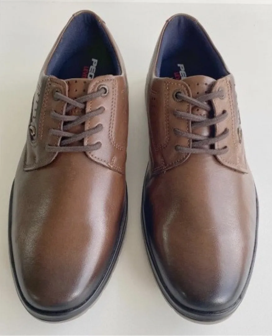 Zapato de vestir para hombre en piel color marrón de PEGADA. H-295