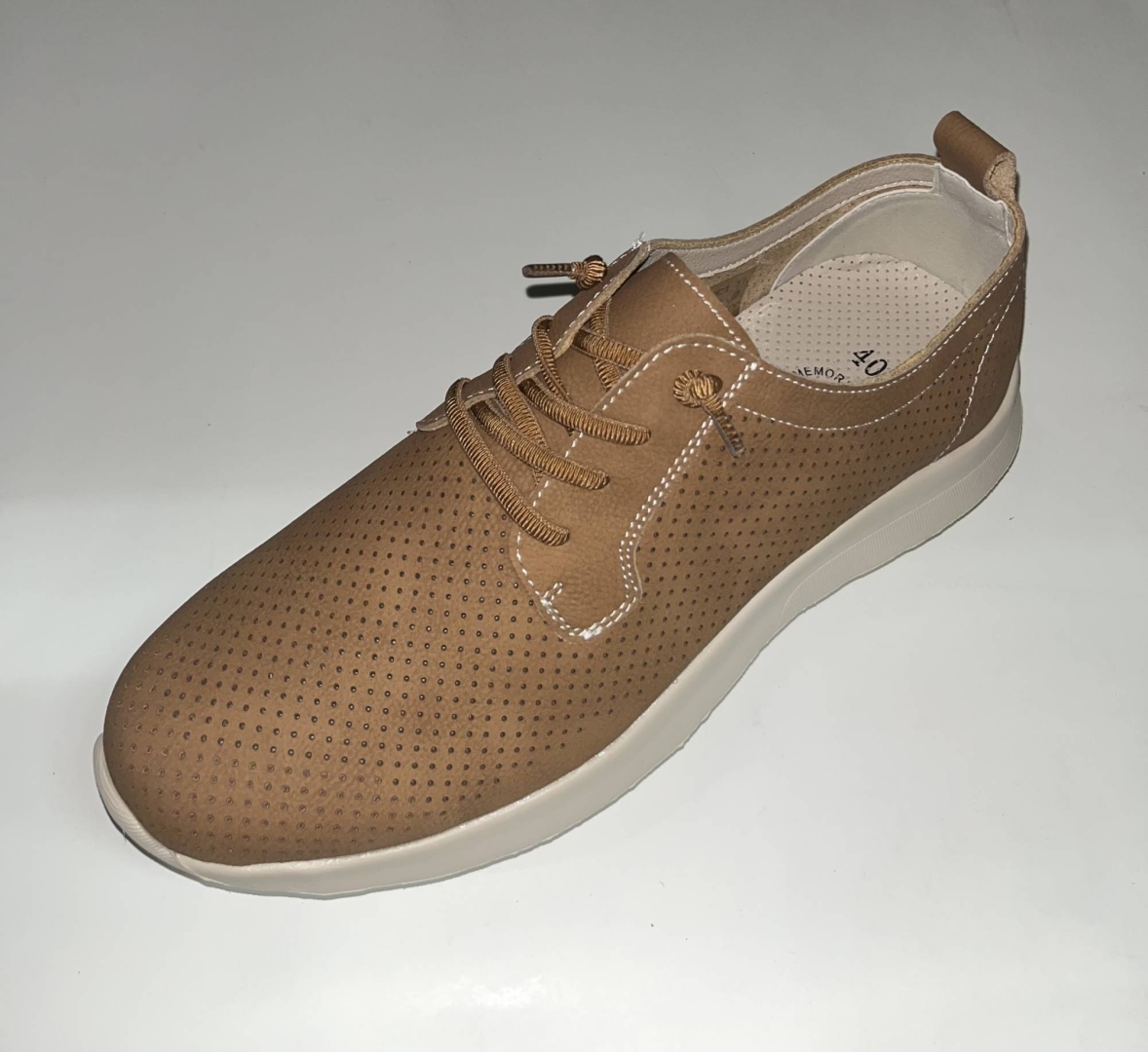 De RELAX4YOU zapato blucher en piel camel. H-426