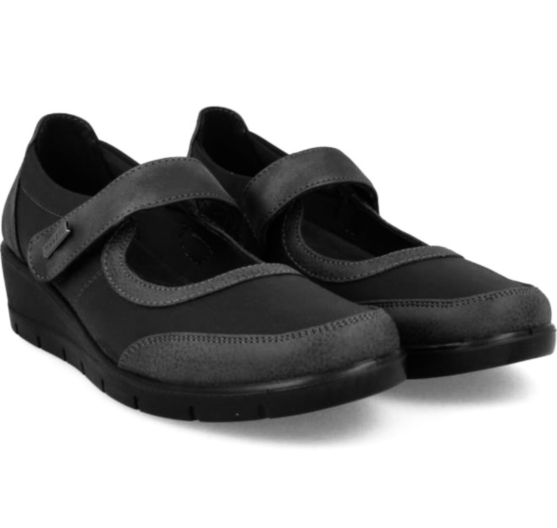 Zapato merceditas en negro de Mysoft 23M509. M-156