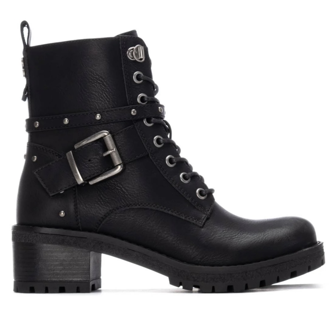 Botín tipo militar con tacón en negro 173247 de REFRESHOES. M-752
