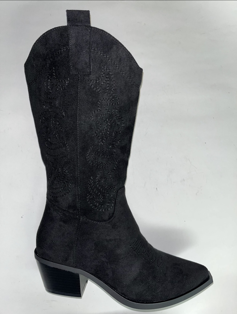 Bota campera para mujer en antelina negra. M-745