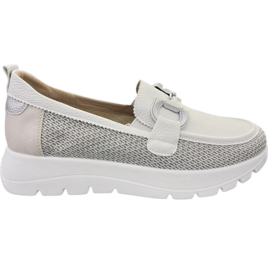 Mocasín blanco para mujer 25M269 de MYSOFT. M-568