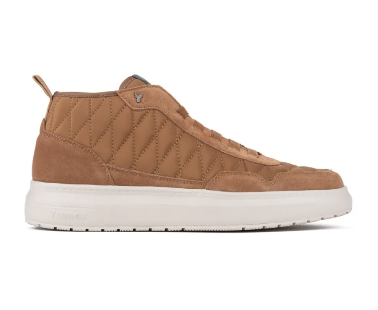 Bota corta casual para hombre en camel Aput de YUMAS. H-465
