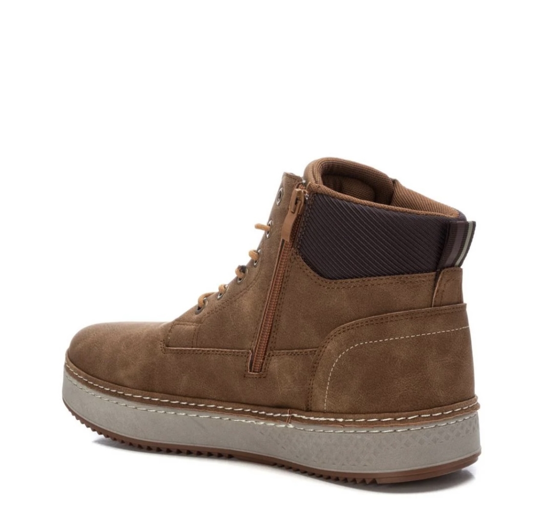 Bota corta para hombre en camel 172286 de REFRESHOES. H-475