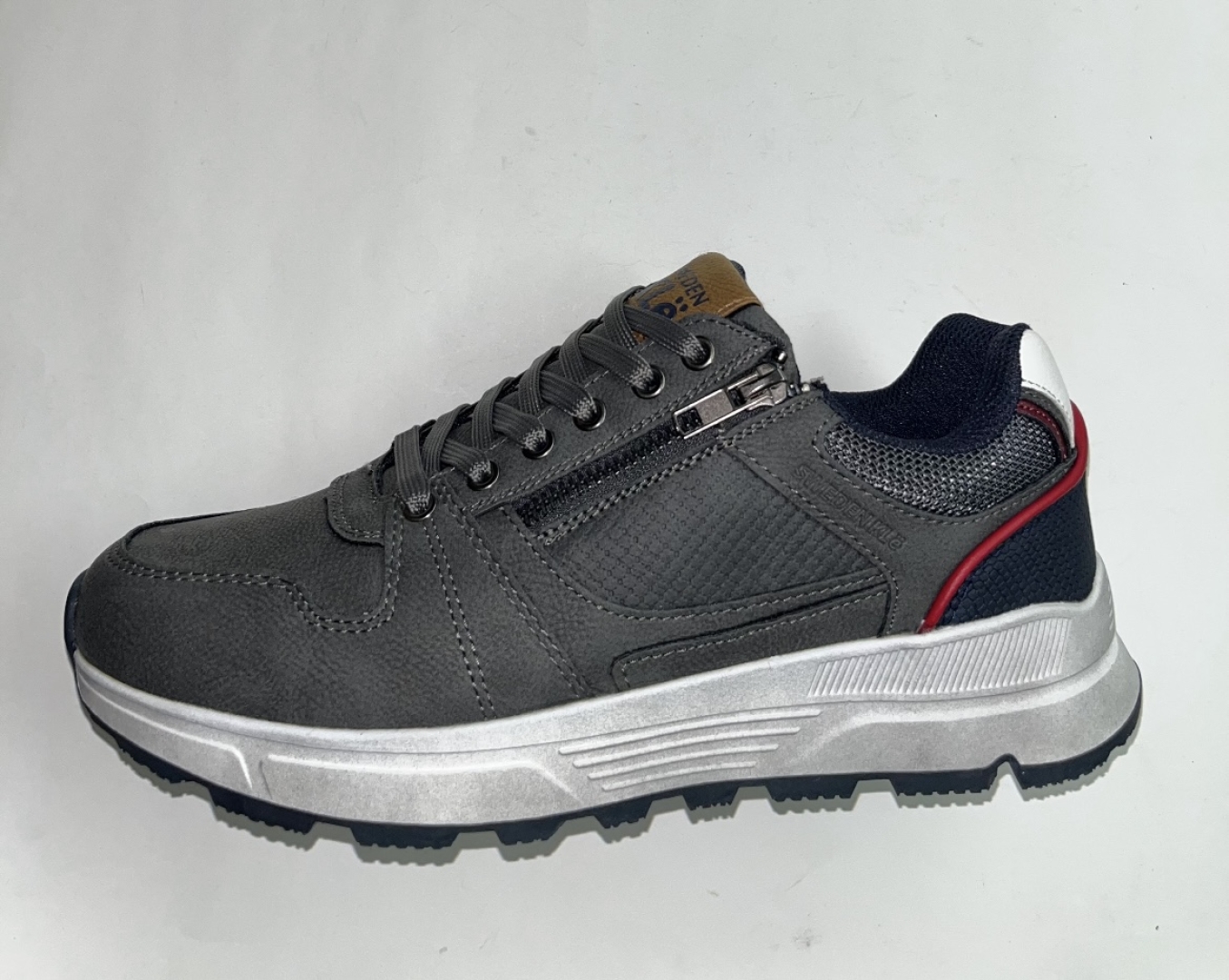 Zapato deportivo para hombre en gris PHILLIS de SWEDEN KLË. H-481