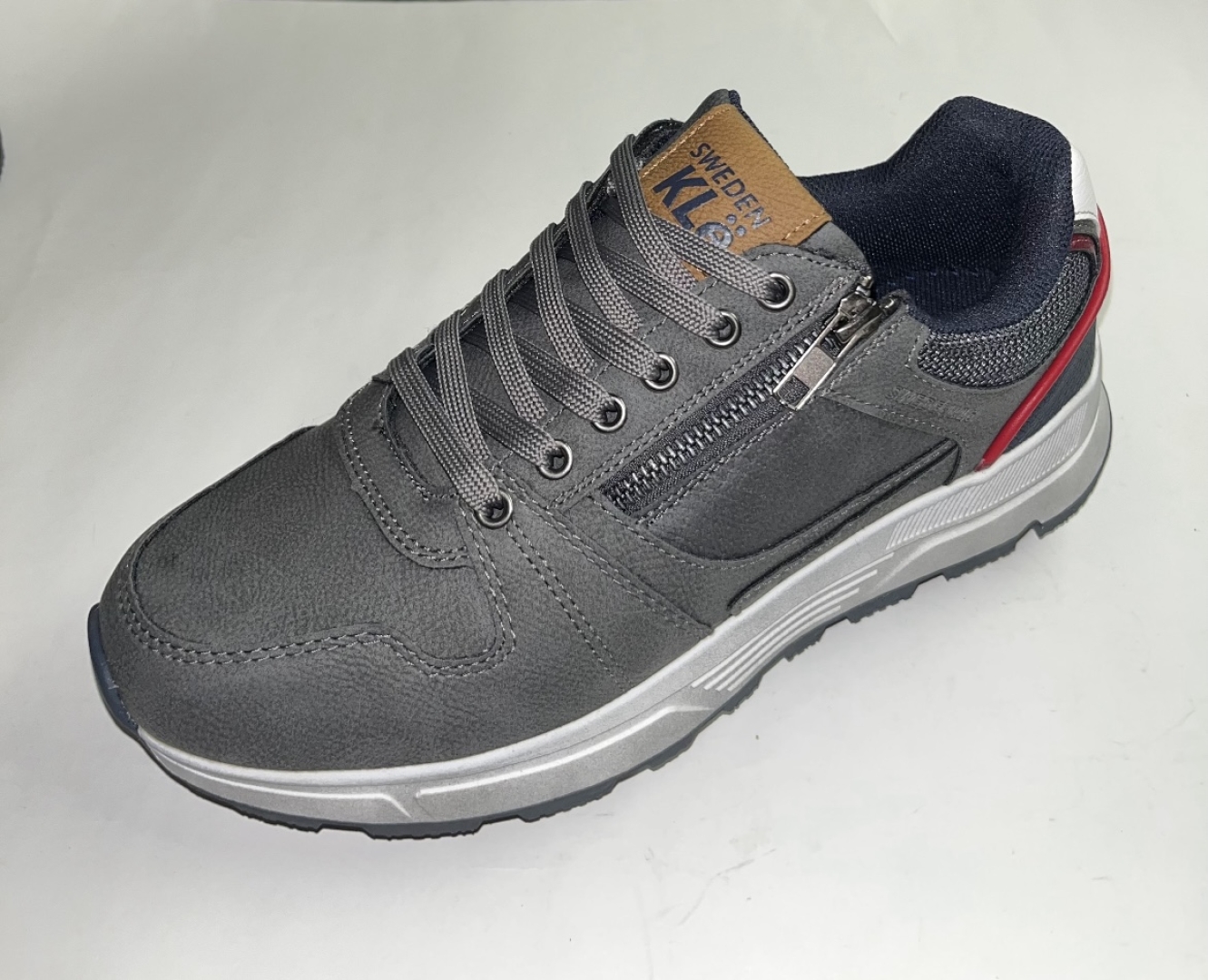Zapato deportivo para hombre en gris PHILLIS de SWEDEN KLË. H-481