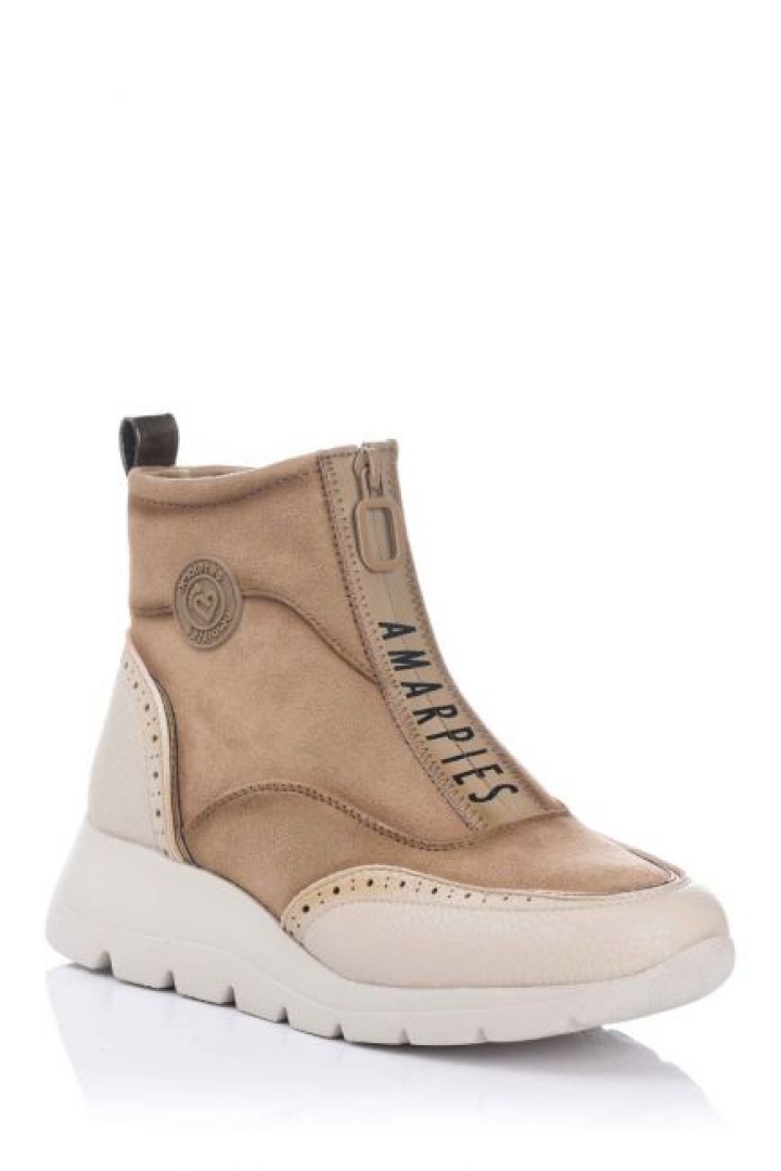 Botín esport para mujer en beige AMD29419 de AMARPIES. M-744