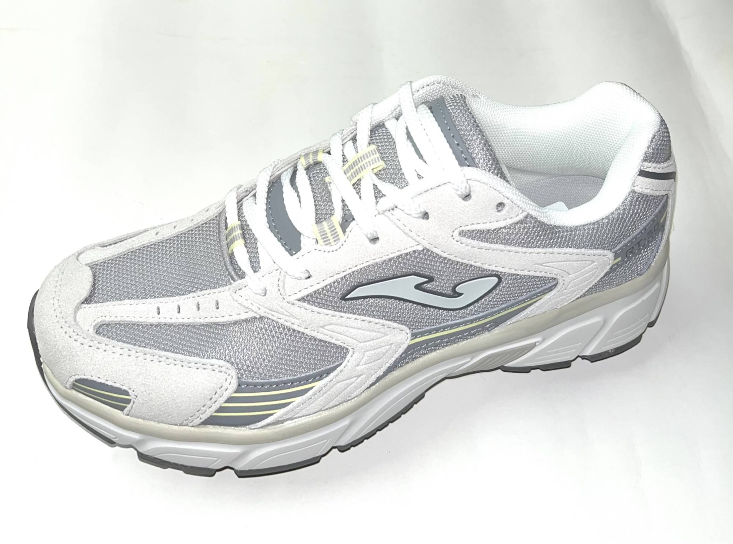 Deportivos casual para hombre en blanco y gris Rrt50 de JOMA. D-225