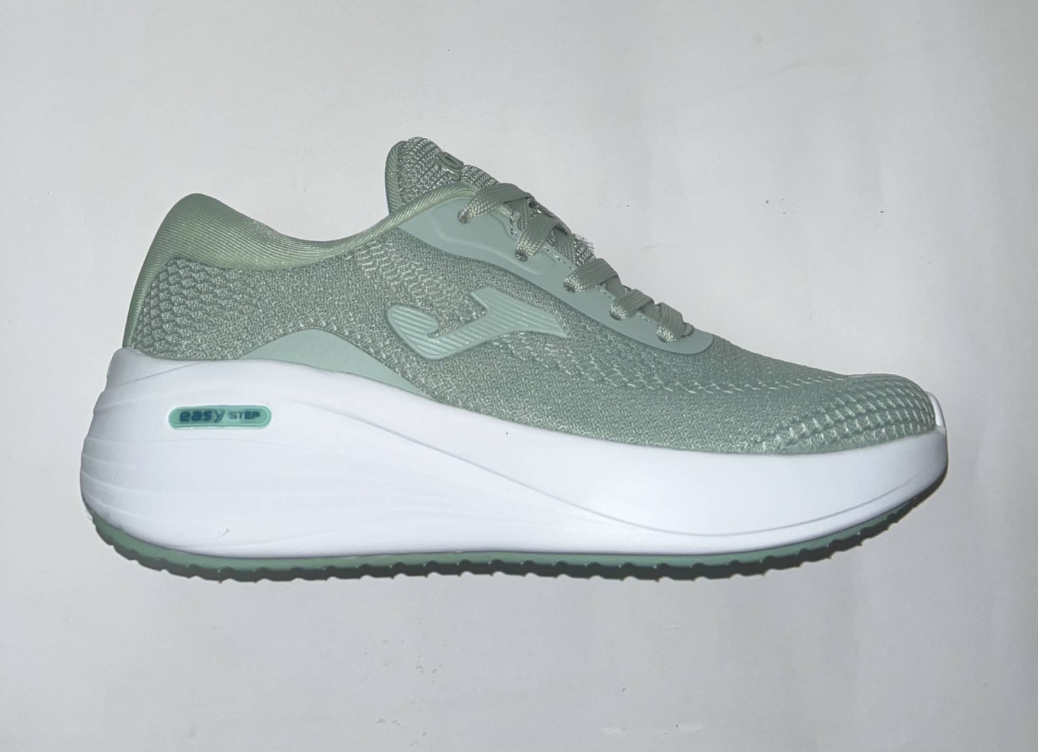 Deportivos casual para mujer en nylon verde Chiara de JOMA. D-231