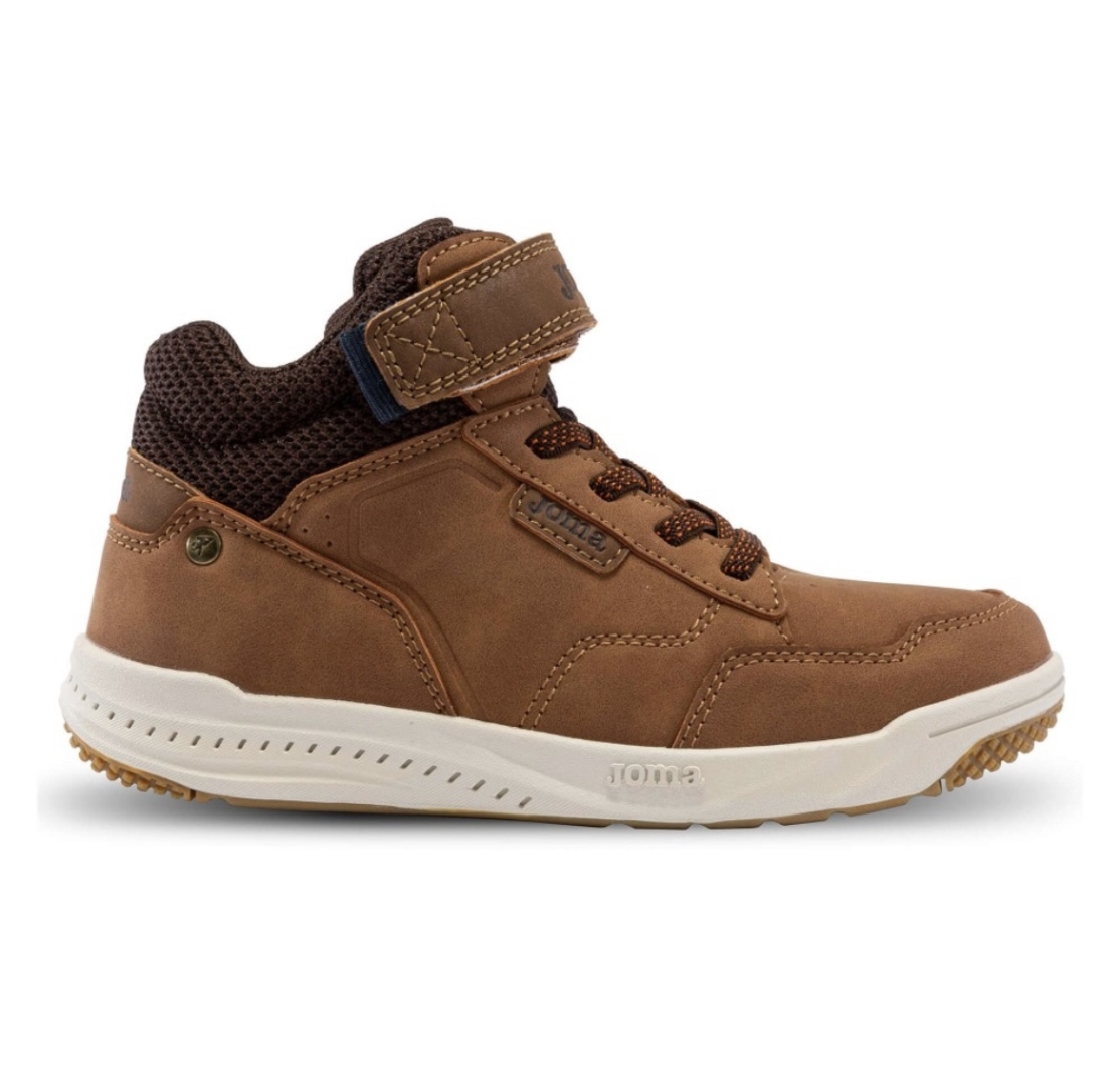Bota deportiva para niño en marrón de JOMA. D-395