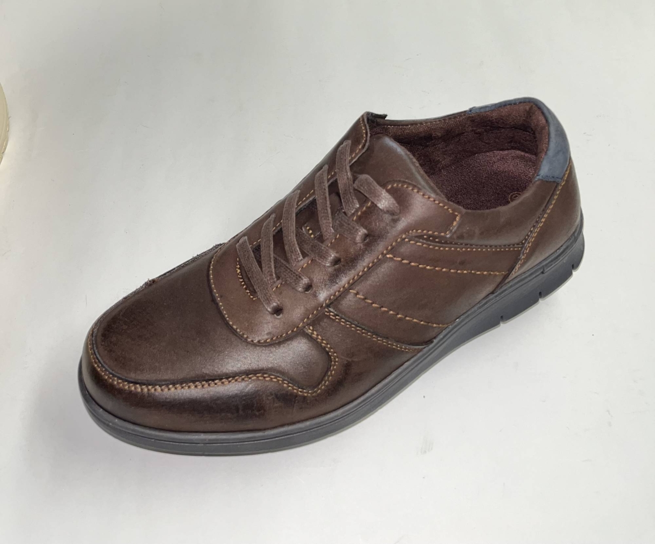 Zapato en piel marrón con cordones para hombre 7025 de FLEXPIES. H-406
