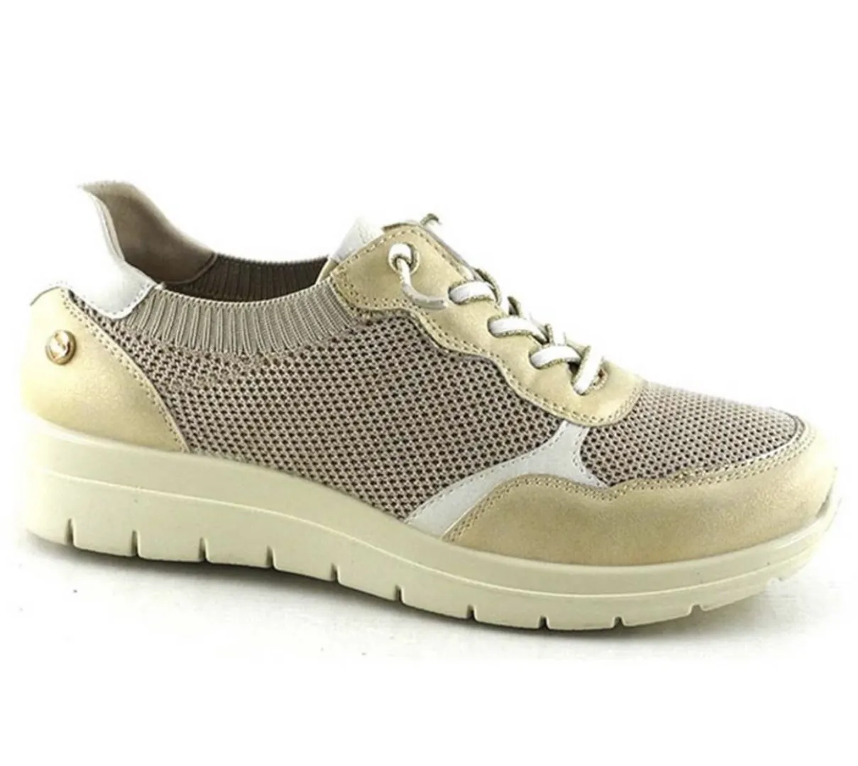 Zapato deportivo en rejilla beige para mujer AMD30032 de AMARPIES. M-047
