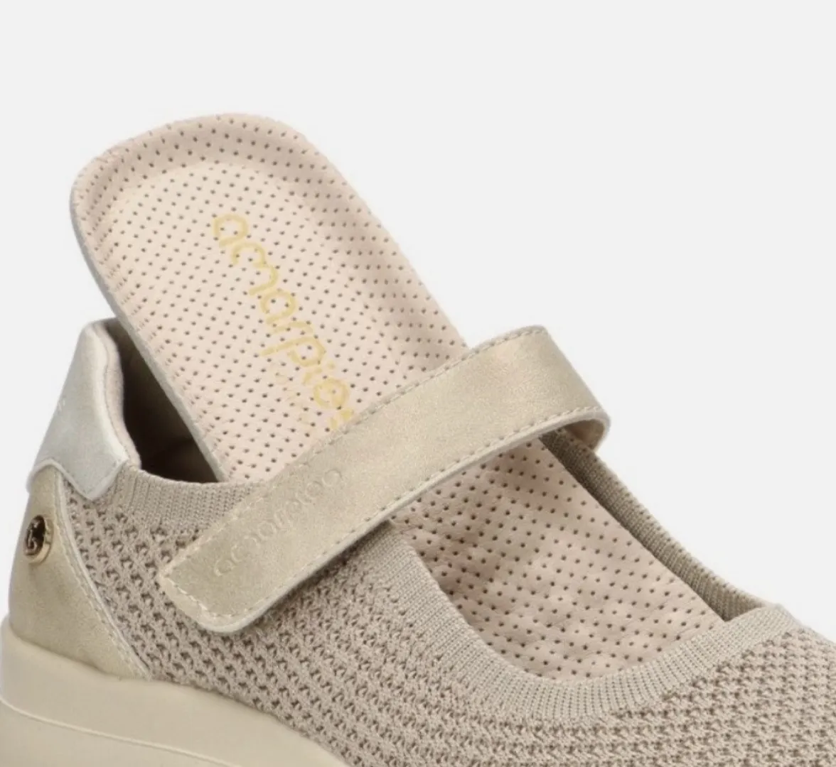 Zapato mercedes con cuña en beige AMD30035 dé AMARPIES. M-049