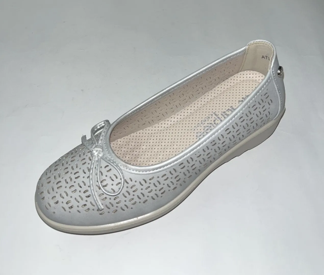 Manoletina con cuña en platino 30120 dé AMARPIES. M-050