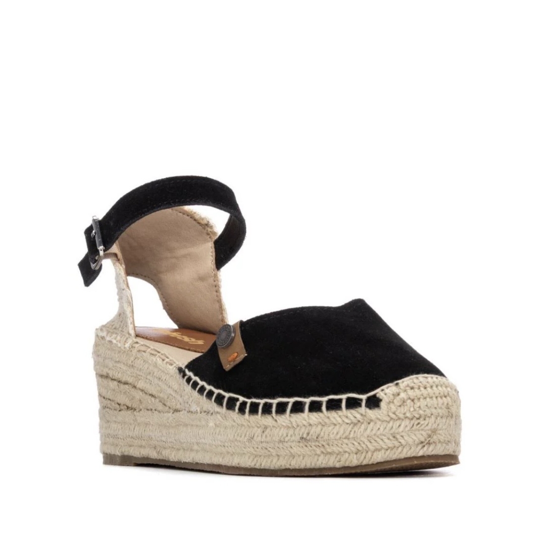 Espardeñas con cuña media en antelina negra 175275 de REFRESHOES. M-074
