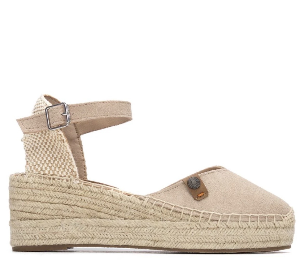 Valencianas de cuña media en antelina beige 175235 de REFRESHOES. M-075