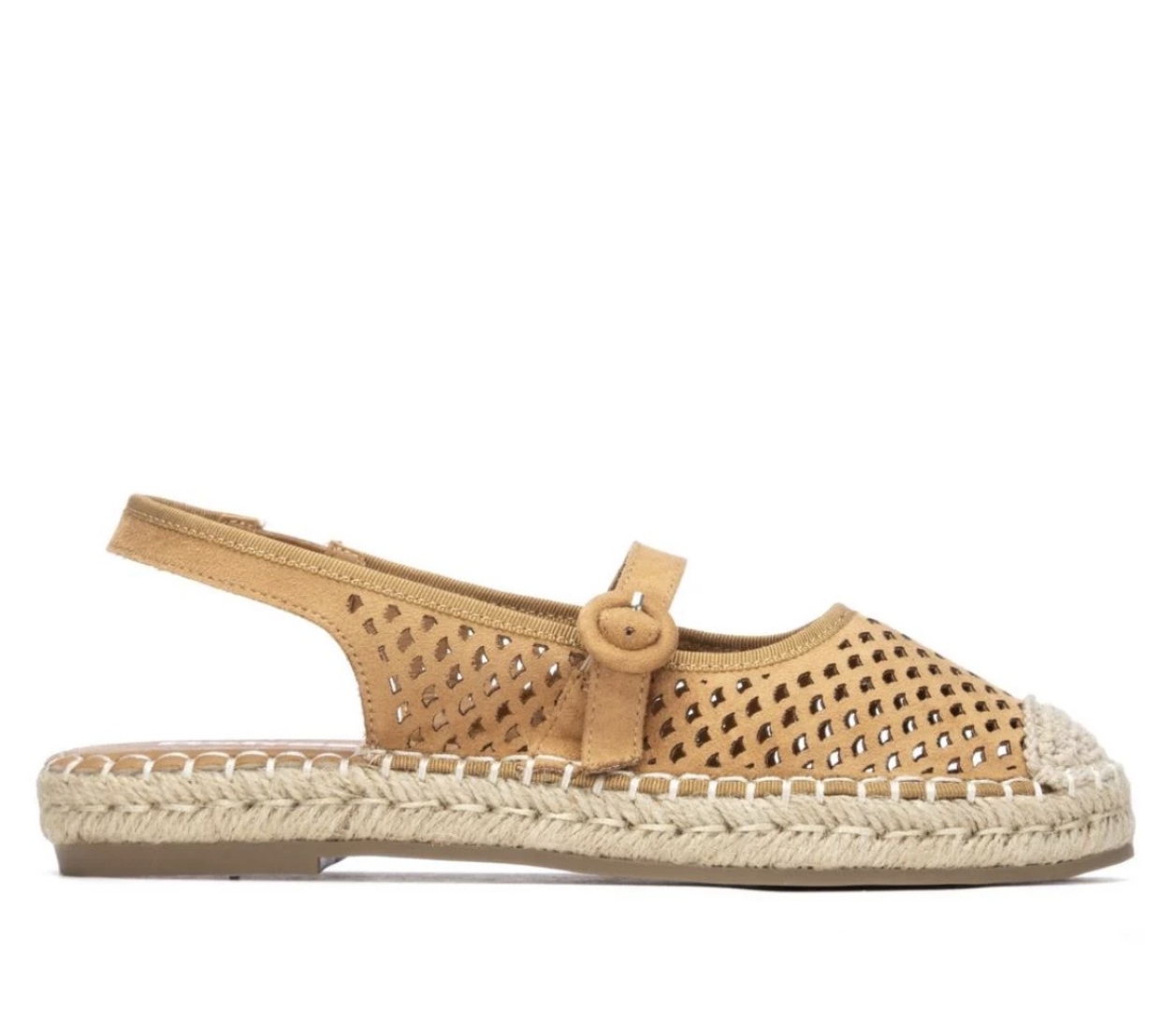 Sandalia de rejilla plana en color camel 175226 de REFRESHOES. M-076