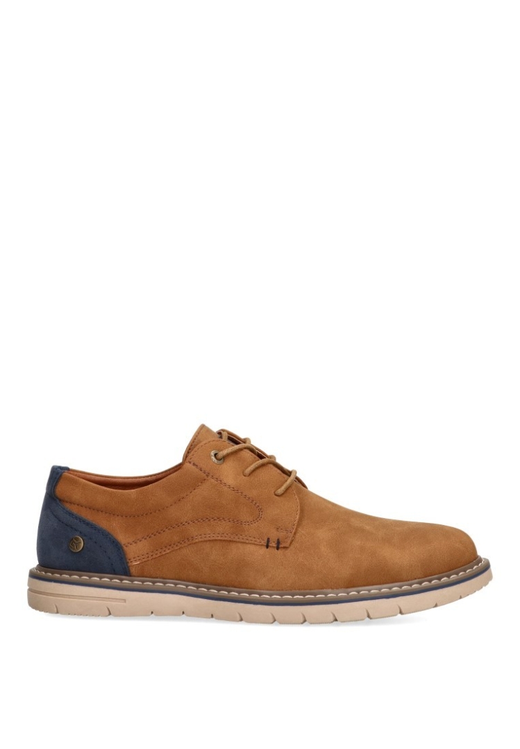 Zapato casual para hombre con cordones en color cuero de ETIKA. H-420