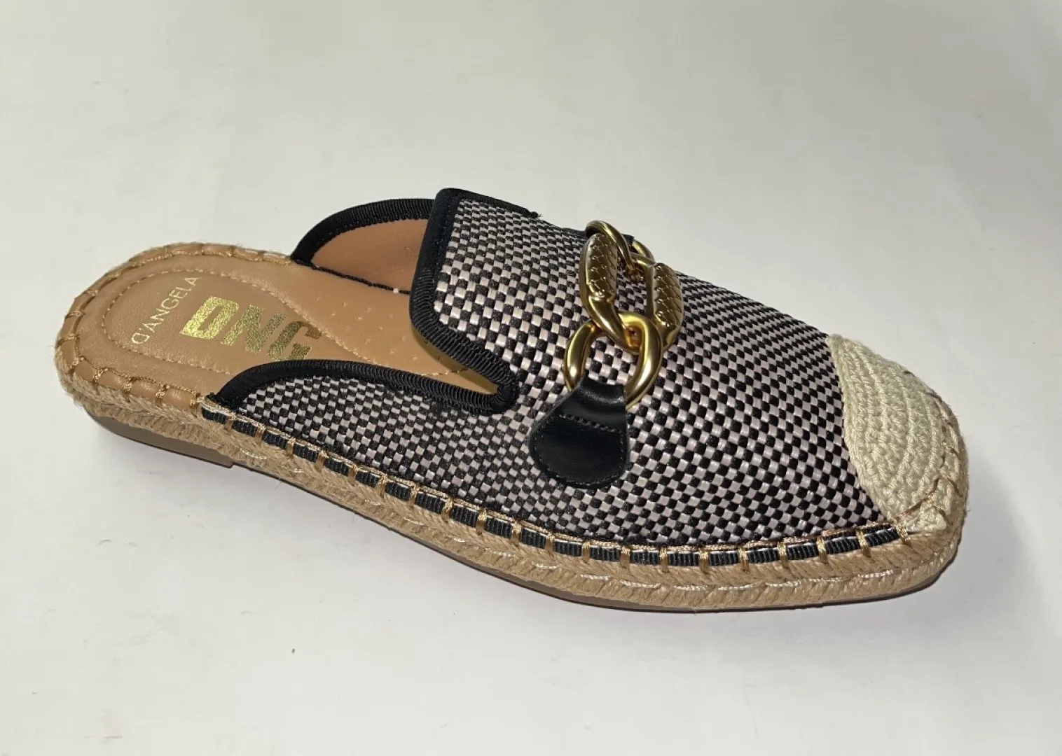 Alpargata tipo zueco en textil de bichí blanco y negro ABZ3068 de D’ANGELA. M-085
