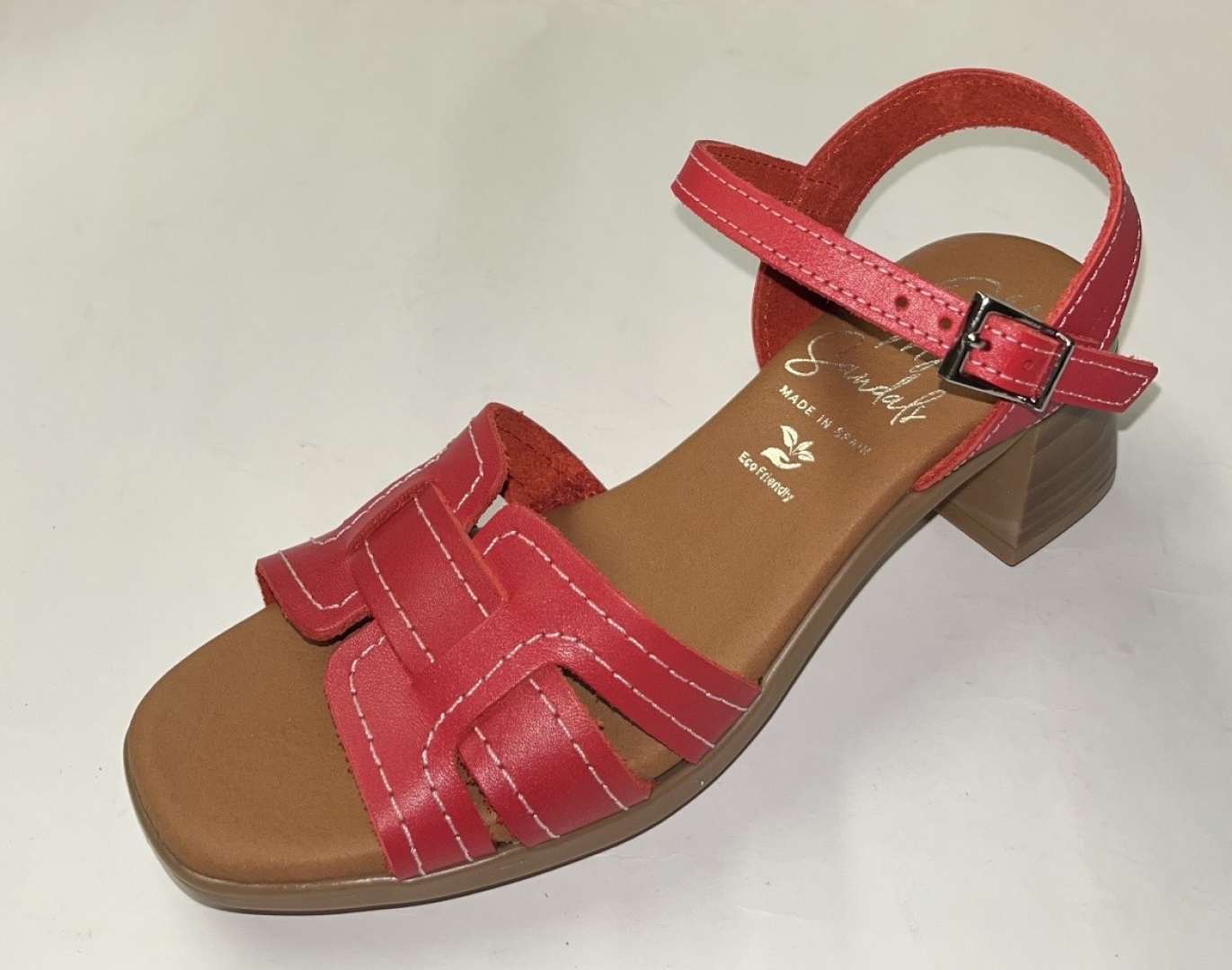 Sandalias de tacón medio en piel roja 5903 de OHMYSANDALS. M-103