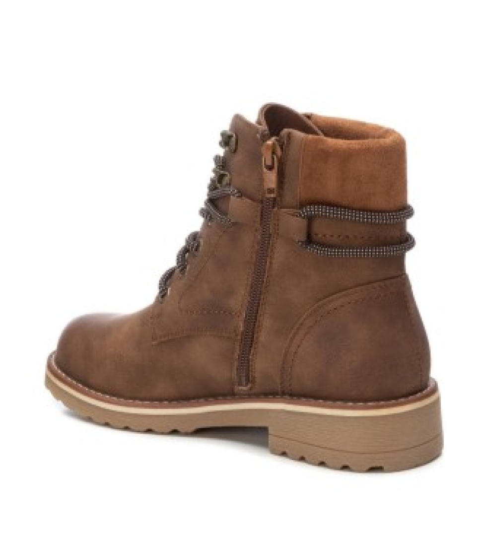 Bota para mujer con cordones y cremallera en marrón 172109 dé REFRESHOES. M-496