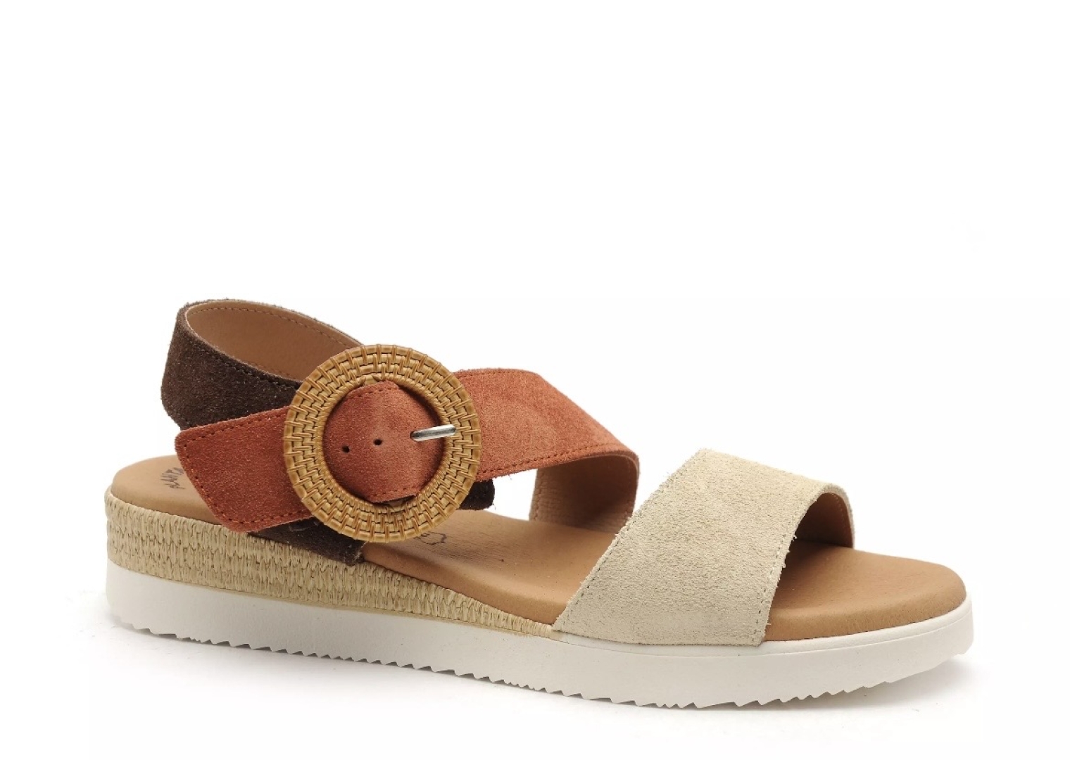 Sandalia de cuña baja en piel marrón y beige 4220 de EVA FRUTOS. M-120