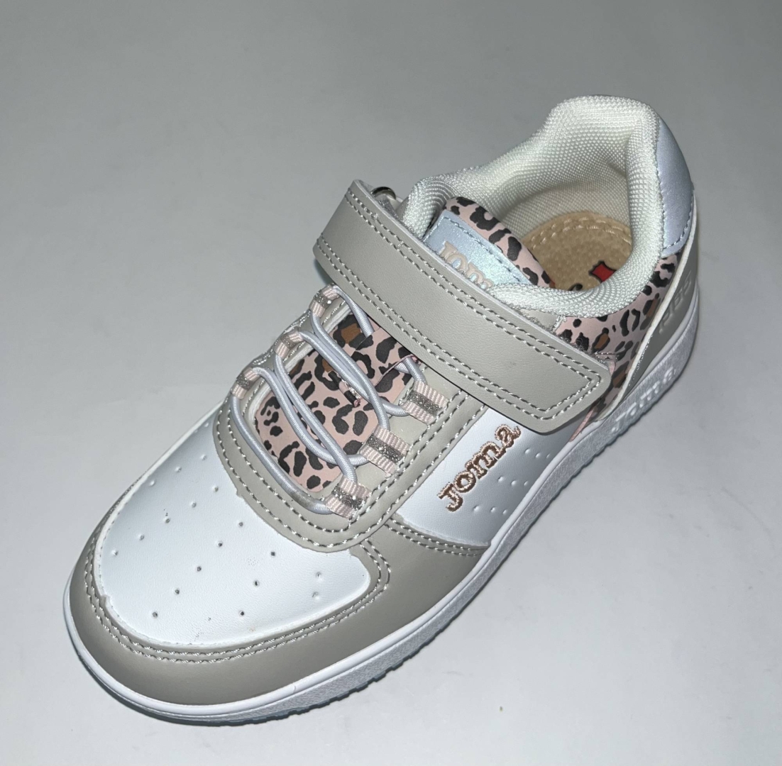 Deportivo casual para niña en blanco con animal prime Pipe de JOMA. D-101