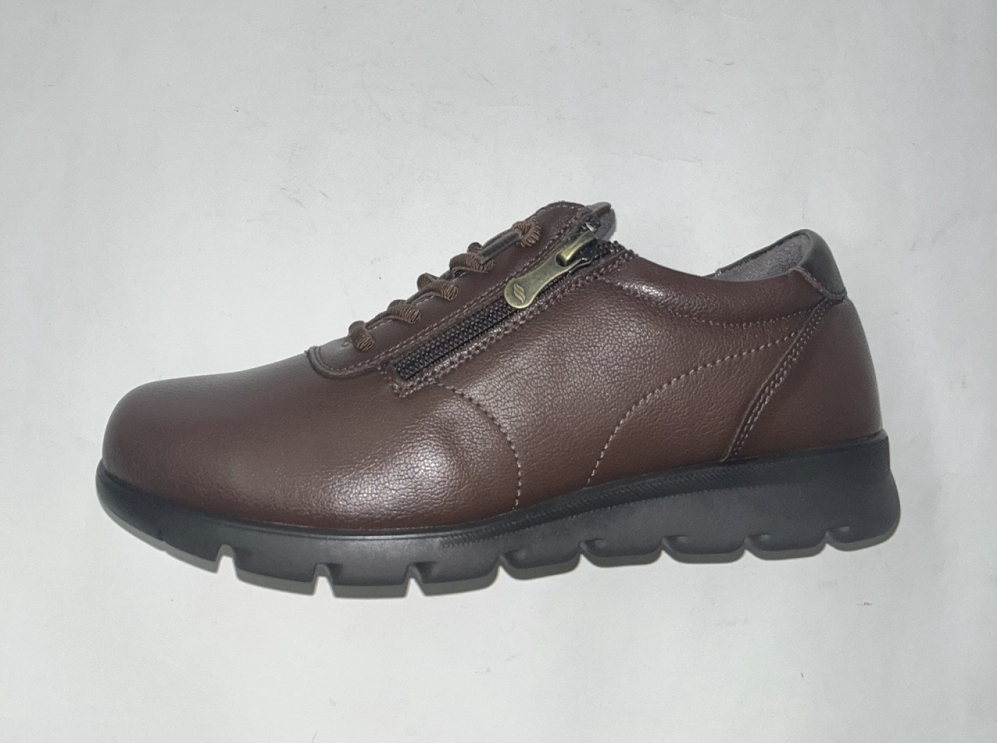 Zapato casual en piel marrón para mujer 1431 de FLEXPIES. M-130