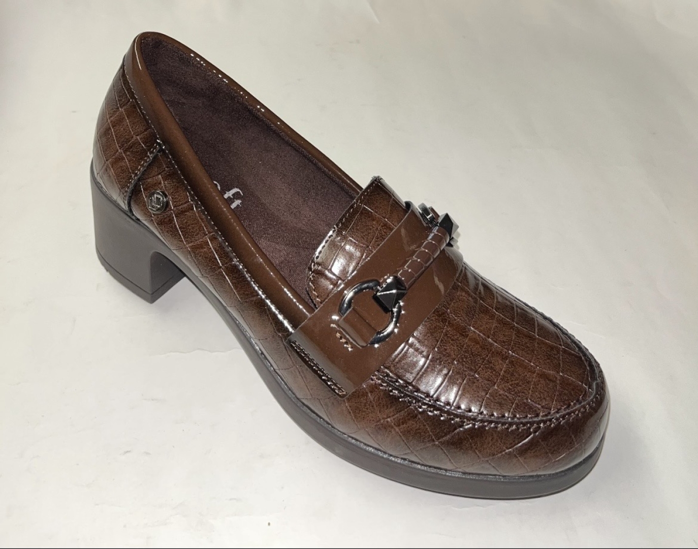 Mocasín marrón grabado con tacón 26M710 MYSOFT. M-158
