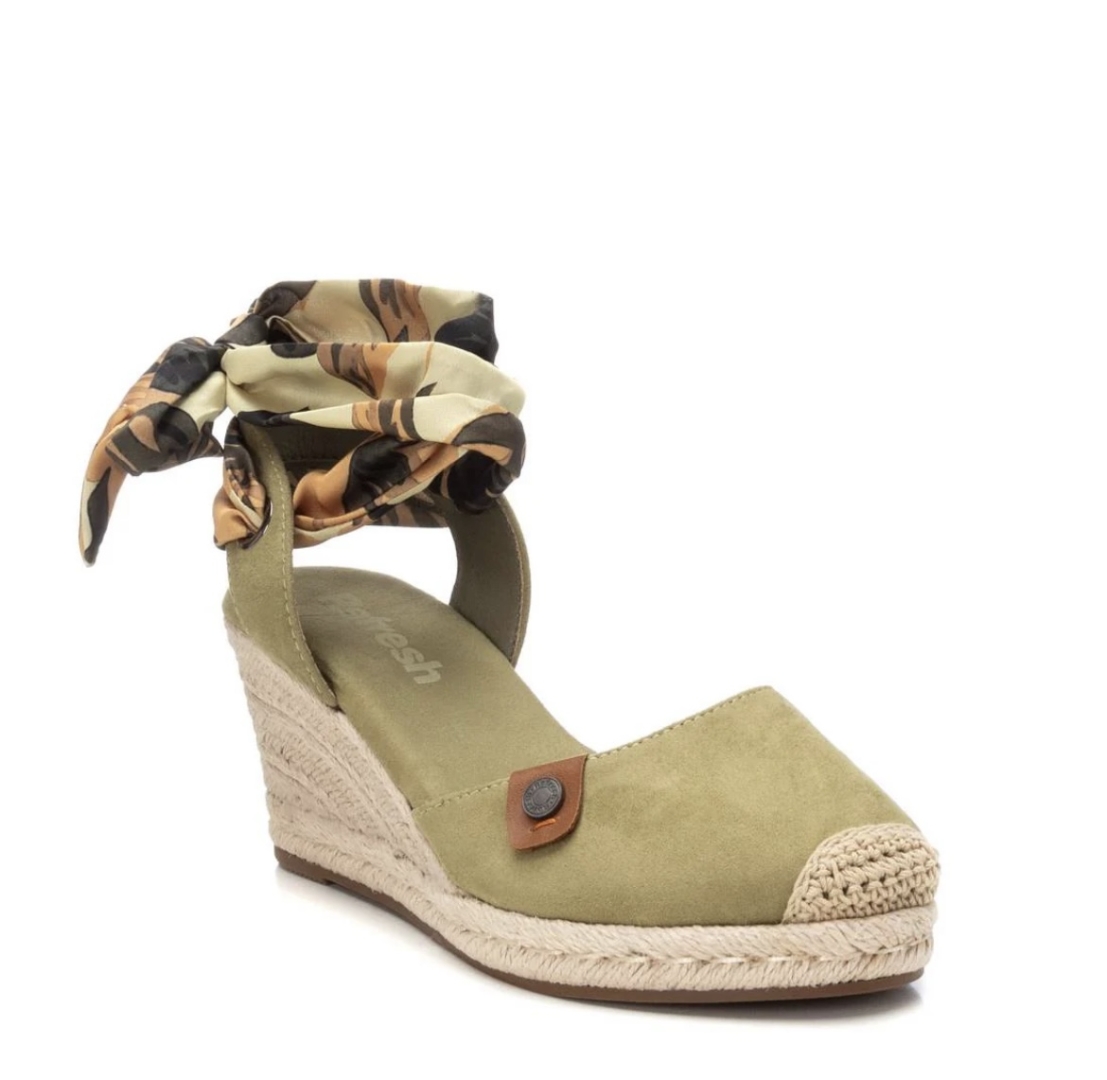Alpargata con cuña yute en antelina kaki 174541 de REFRESHOES. M-607