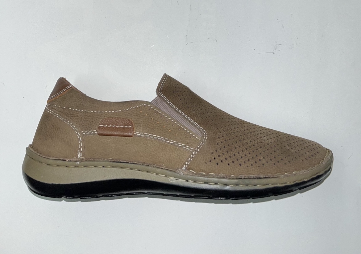 Zapato mocasín en piel marrón 18011 de ÉRASESHOES. H-445