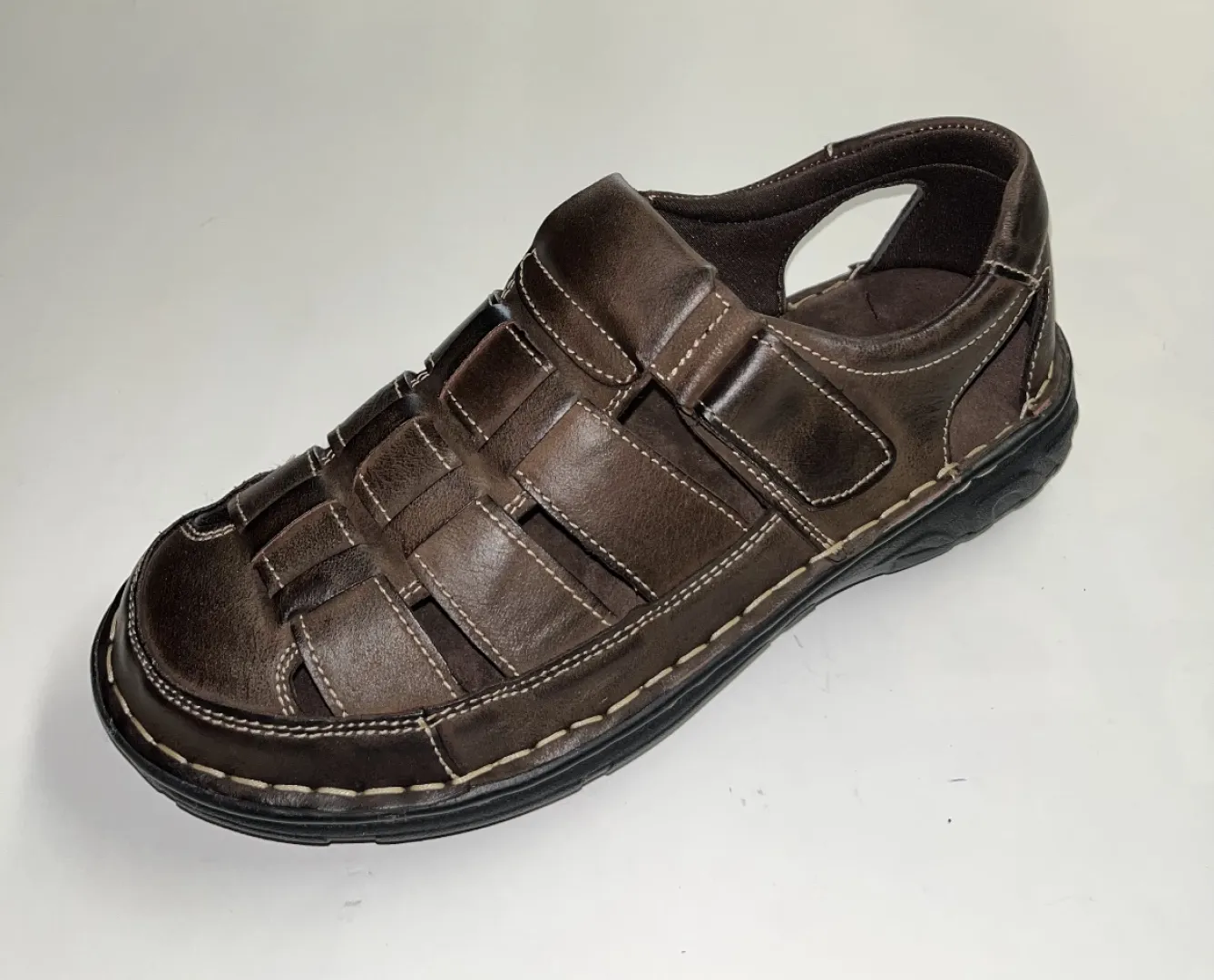 Sandalia semicerrada para hombre en piel marrón 852-N de FLEXPIES. H-506