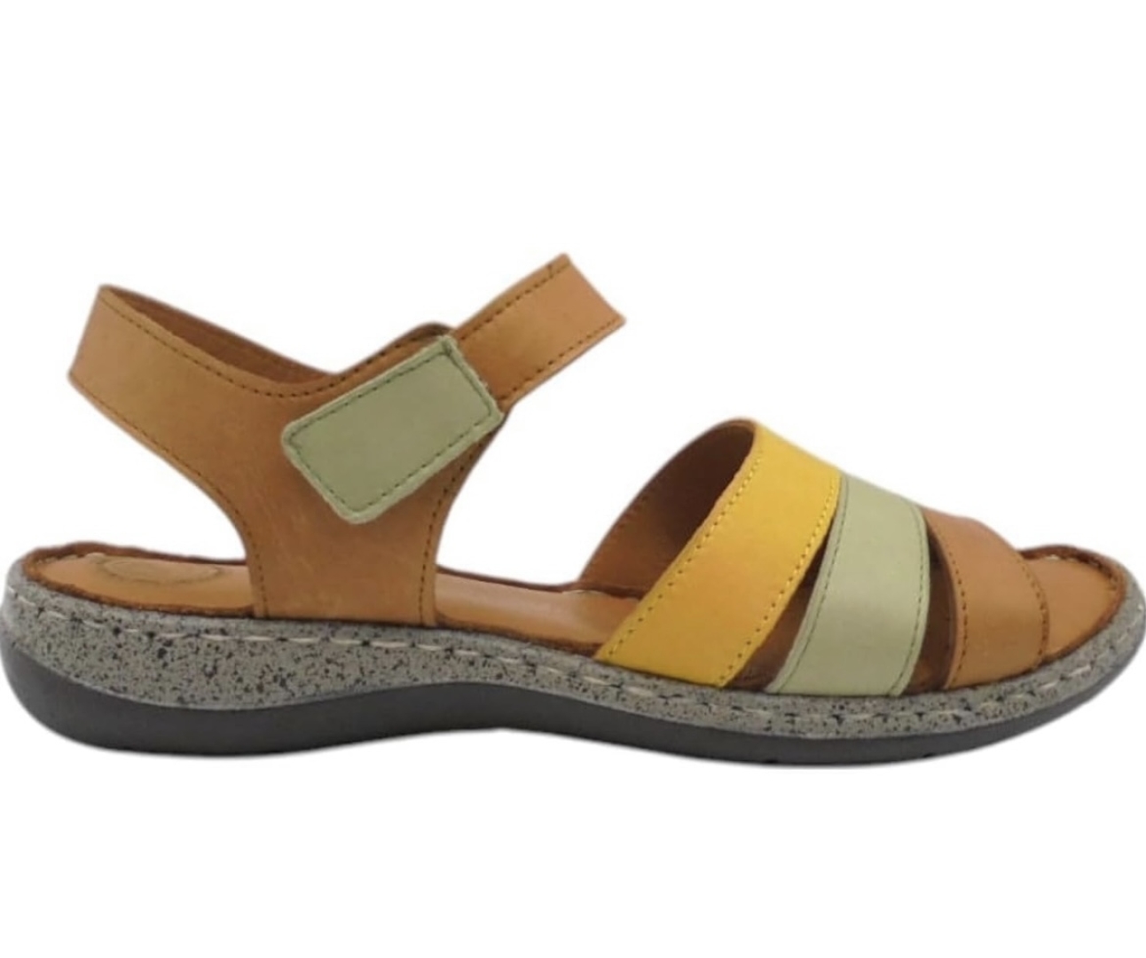 Sandalia plana para mujer en piel cuero, verde y mostaza 100-07 de ERASESHOES. M-563