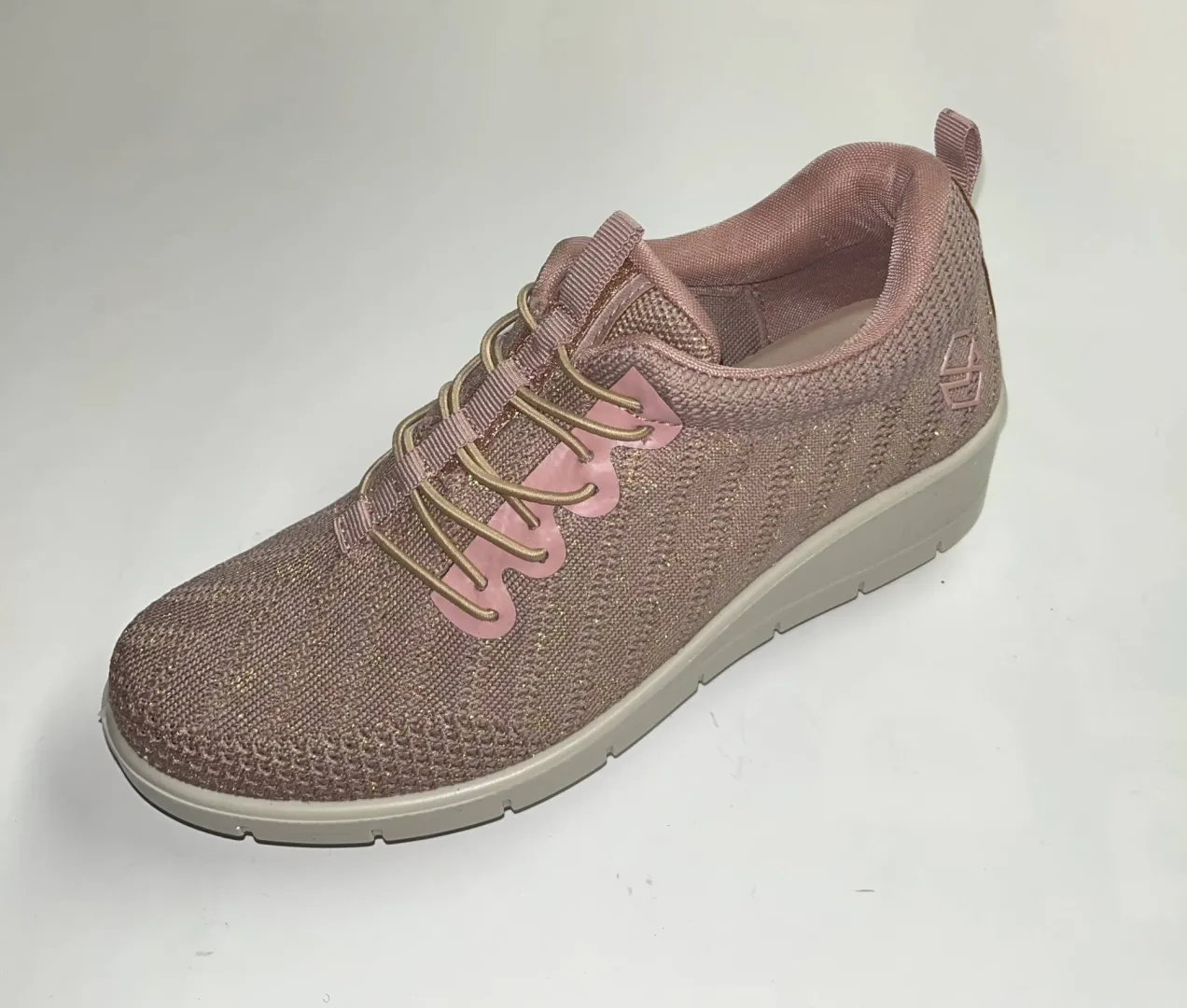 De MYSOFT Zapatillas en textil para mujer con cuña en malva 25M200. M-569